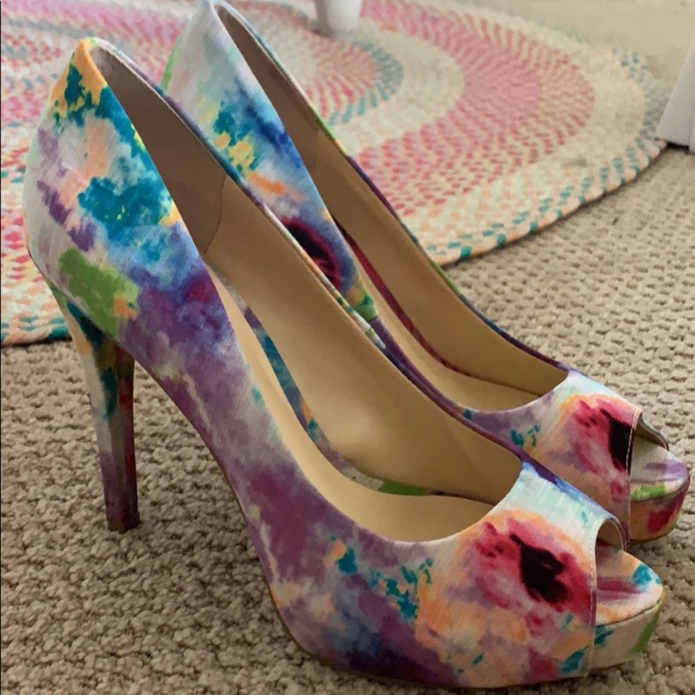 Guess peep toe heels